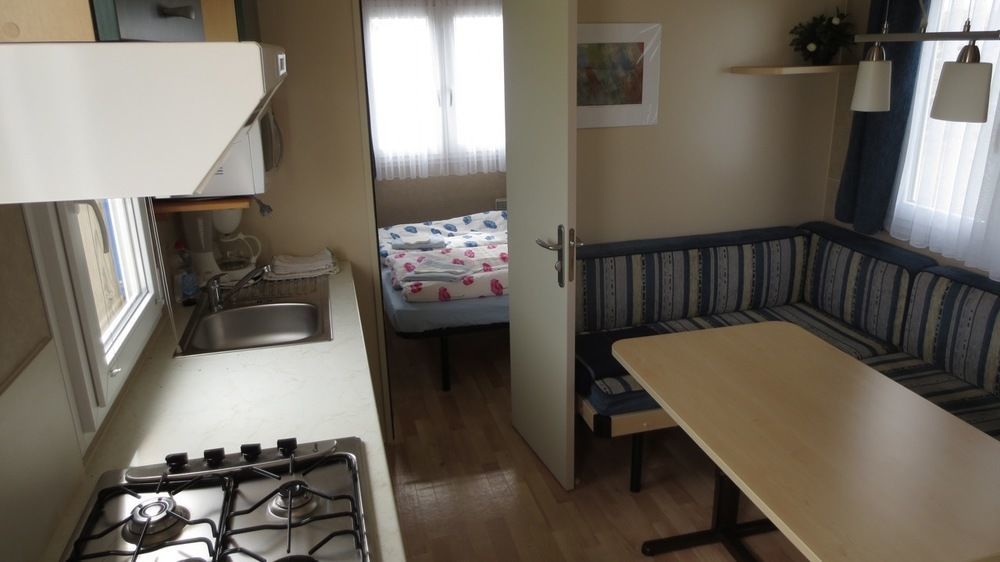 Laekjarkot Rooms And Cottages With Kitchen Боргарнес Екстериор снимка