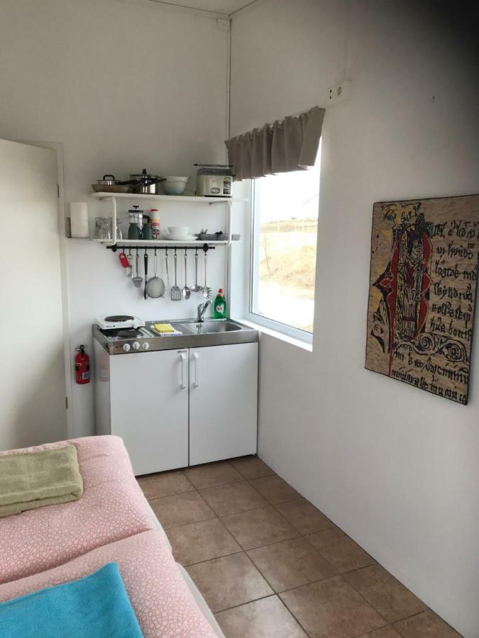 Laekjarkot Rooms And Cottages With Kitchen Боргарнес Екстериор снимка